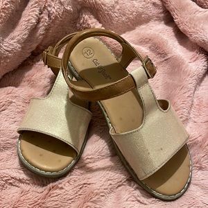 Cute glitter sandals.